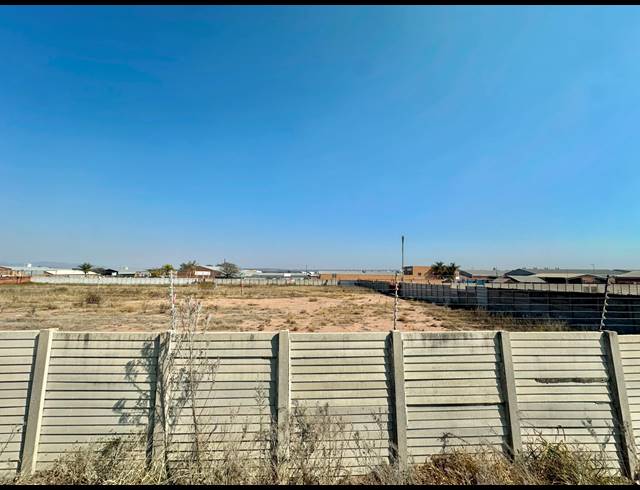 2,268M² VACANT LAND FOR SALE IN LADINE